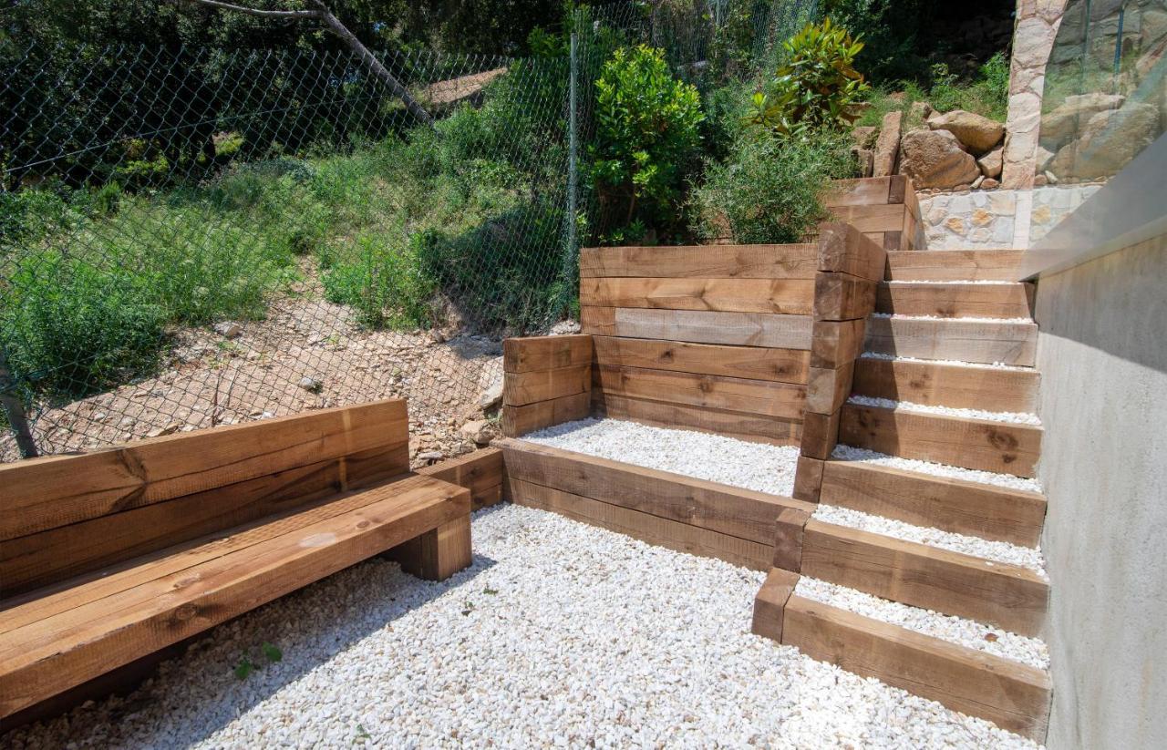 דירות בגור La Vie En Rouge Sa Riera Duplex, Private Parking מראה חיצוני תמונה