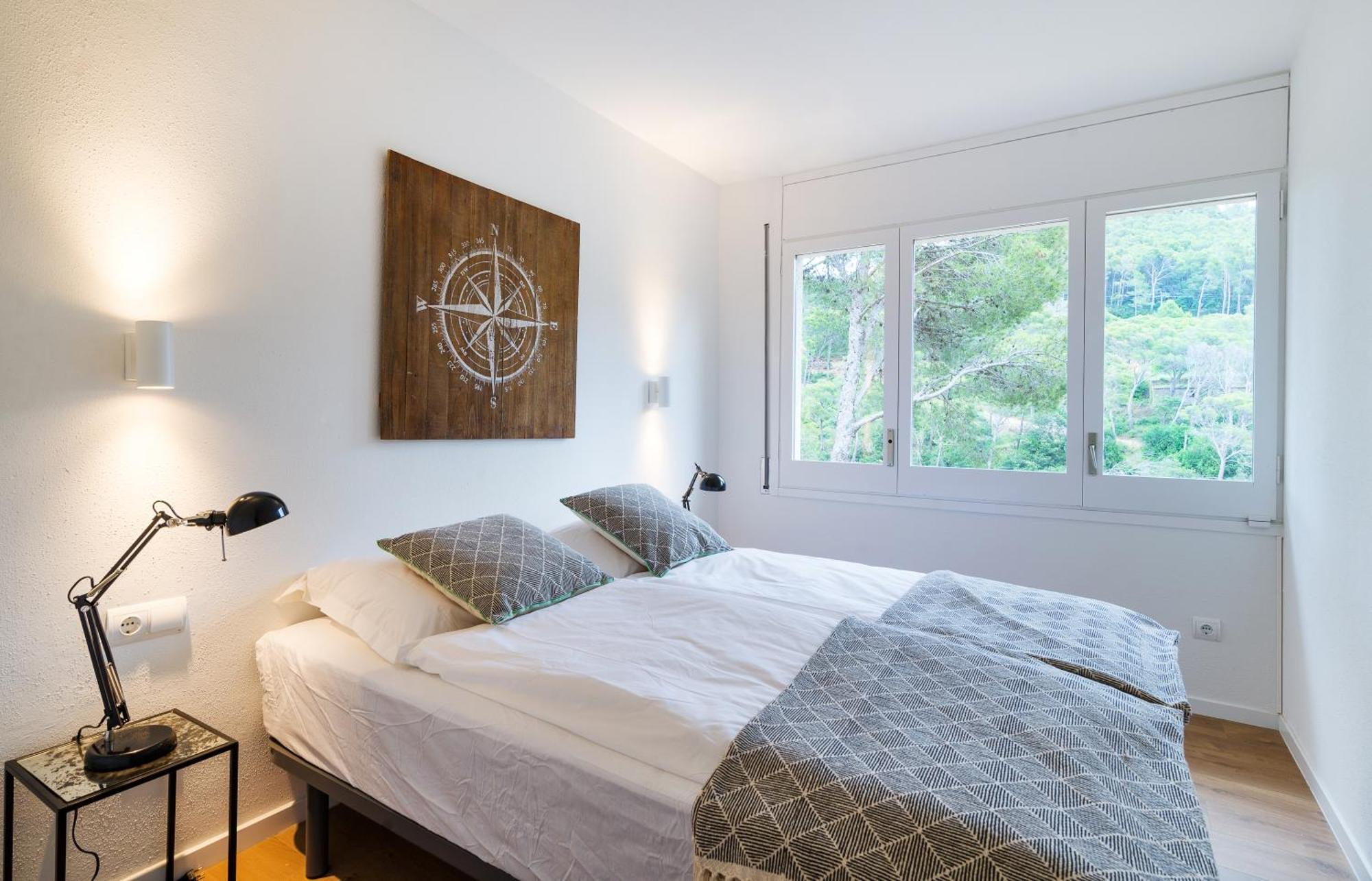 דירות בגור La Vie En Rouge Sa Riera Duplex, Private Parking מראה חיצוני תמונה