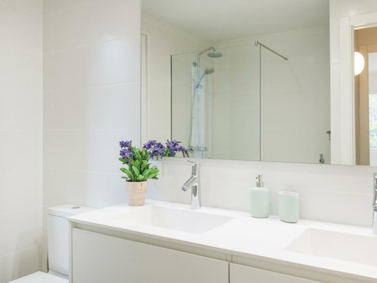 דירות בגור La Vie En Rouge Sa Riera Duplex, Private Parking מראה חיצוני תמונה
