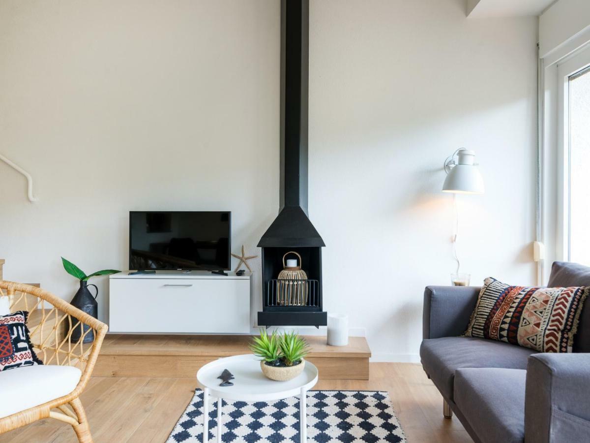 דירות בגור La Vie En Rouge Sa Riera Duplex, Private Parking מראה חיצוני תמונה