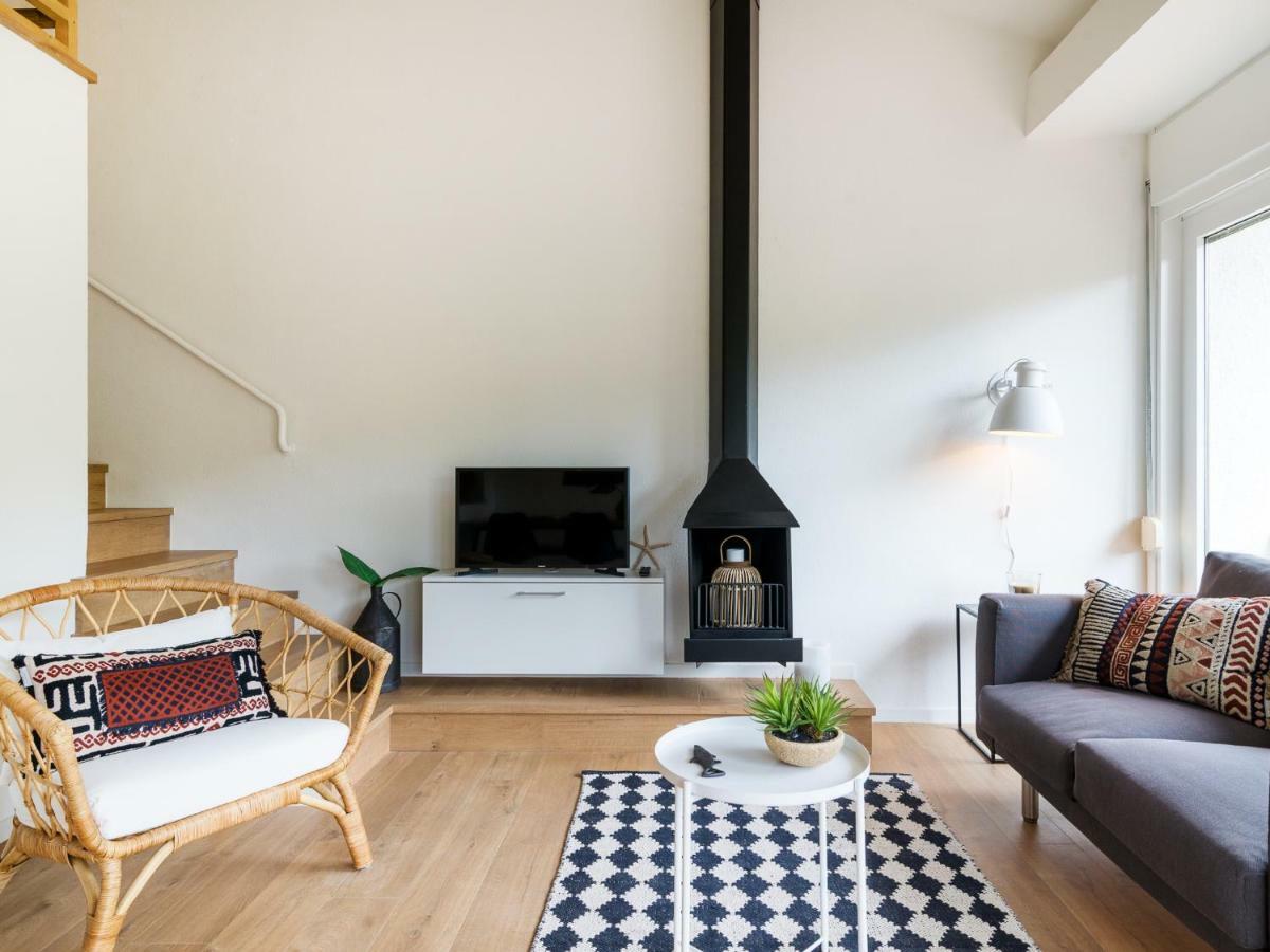 דירות בגור La Vie En Rouge Sa Riera Duplex, Private Parking מראה חיצוני תמונה